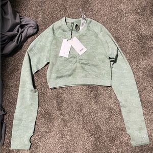 Gymshark moisture wicking crop top